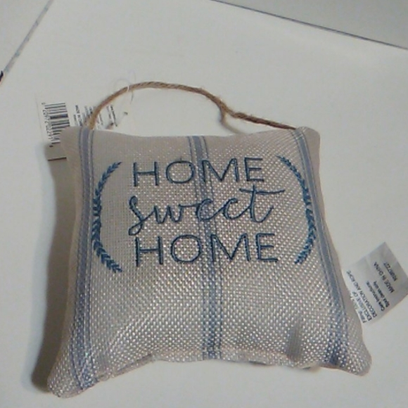 Nwt "Home Sweet Home" mini pillow - Picture 3 of 4